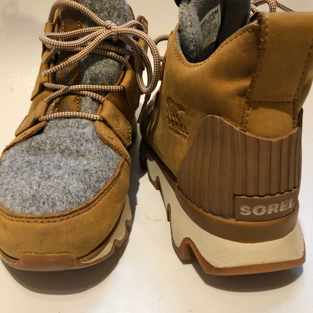 Sorel Women’s Kinetic Caribou Waterproof Booties